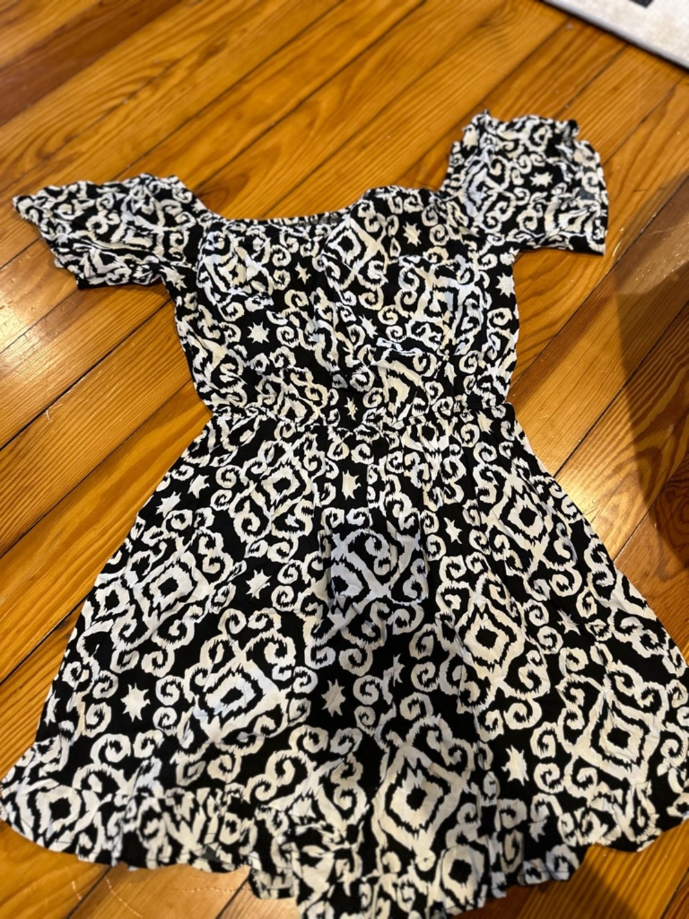 Cupshe Black and White Mini Dress - Picture 3 of 4